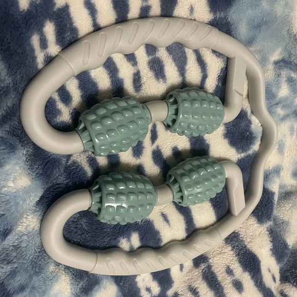 Deep Massage Tool for Muscle Soreness, Stiffness & Tightness for Calf, Arm, Neck - Picture 3 of 10